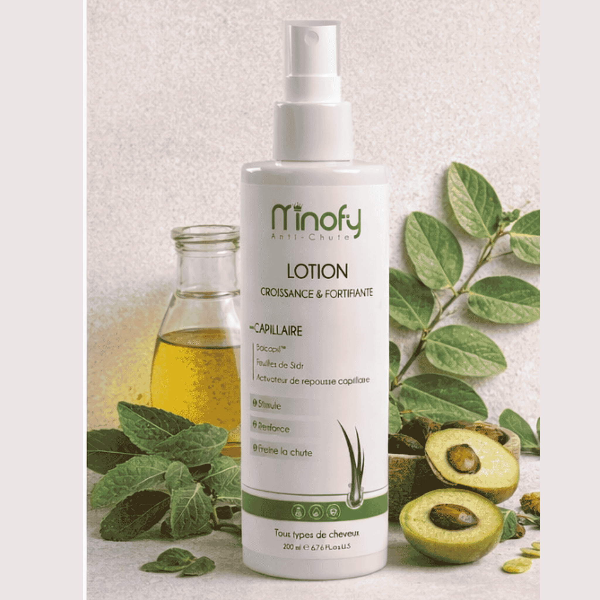 Application de Minofy Lotion sur le cuir chevelu pour favoriser la repousse capillaire